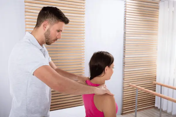 How to Find the Right Sports Injury Clinic in Dallas: A Patient’s Checklist