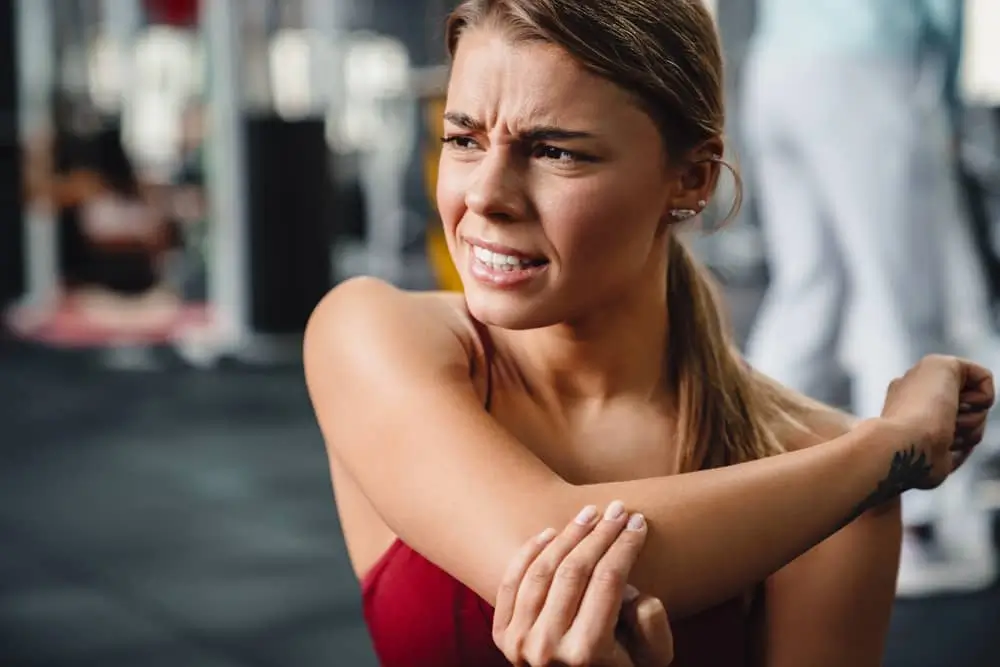 Effective Solutions for Elbow Pain When Lifting: Causes and Remedies