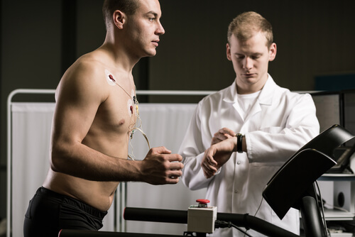 A sports physical therapist helps athletes and active individuals be in their best form.