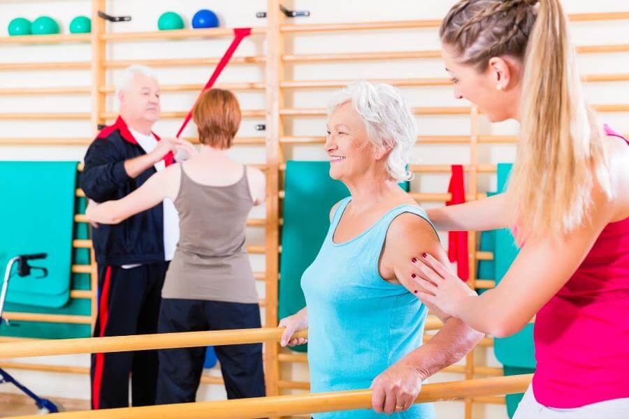 What's the difference between inpatient and outpatient rehabilitation centers?