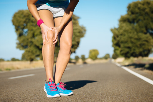 Runner's knee can be experienced by beginner and advanced runners.